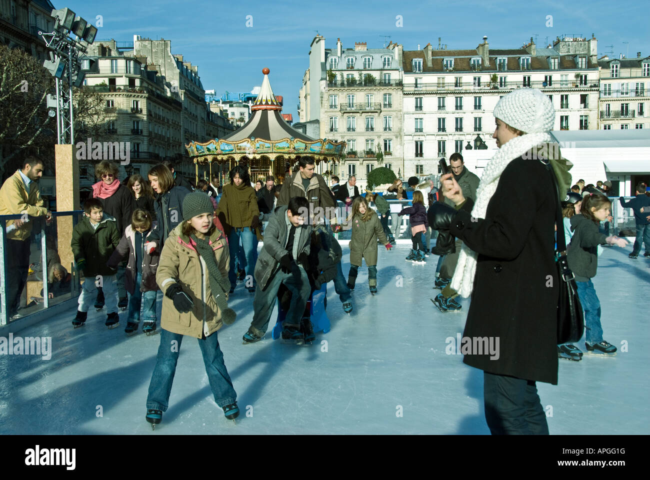 Paris France, Families Ice Skating on Skating Rink, Outdoors Woman