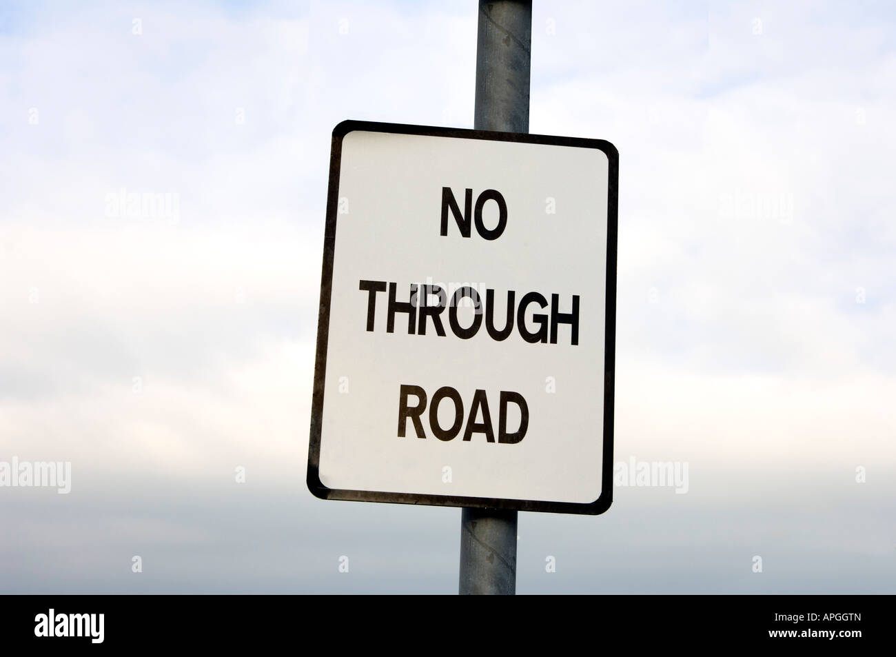 Road sign saying No Through Road Stock Photo Alamy
