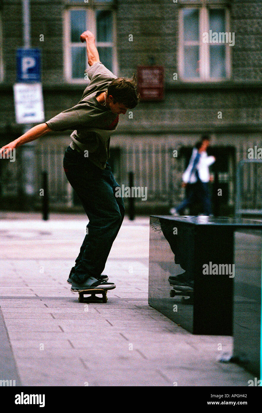 Skateboarding action sequence hi-res stock photography and images - Alamy