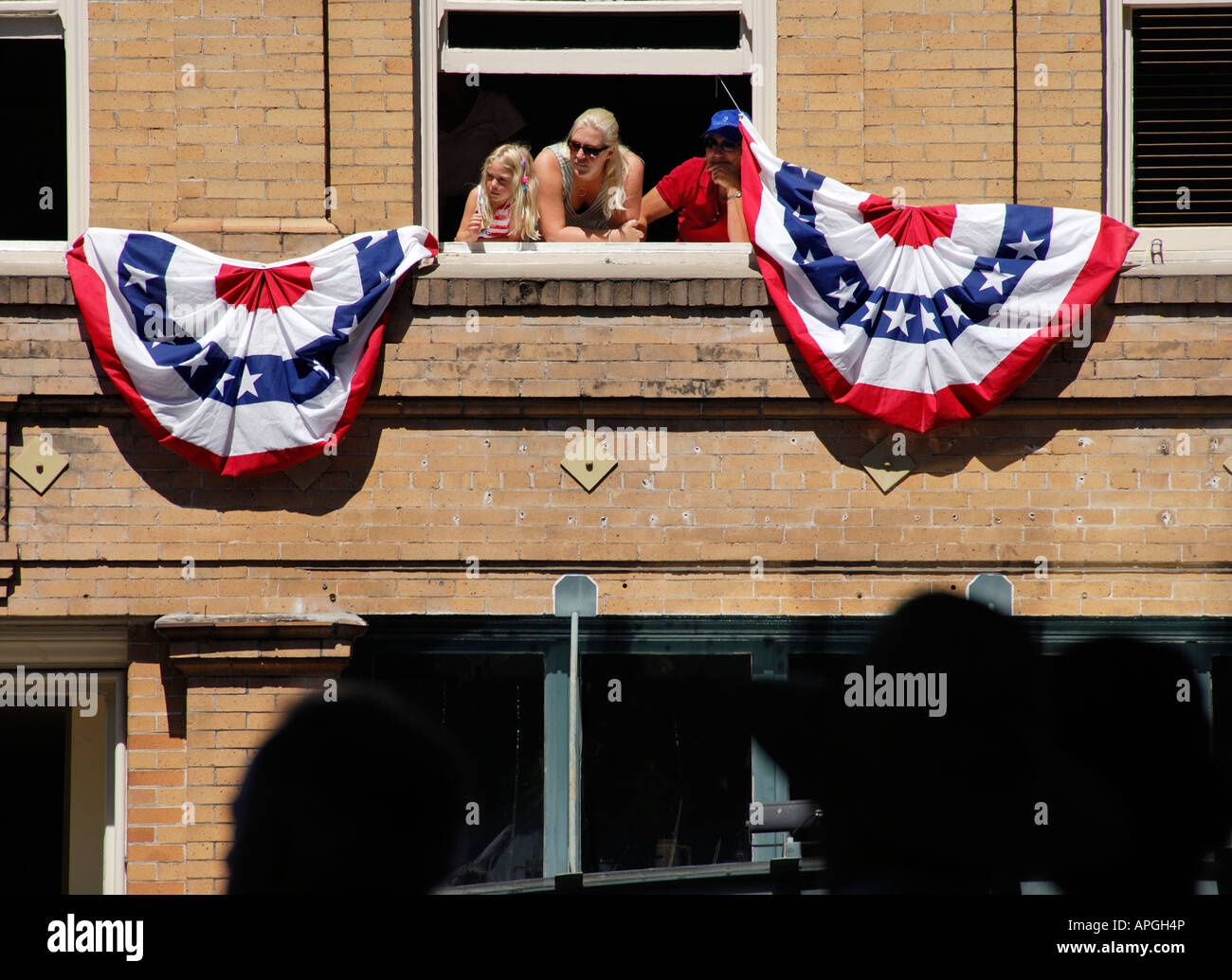 "4th July Parade watchers, Sonoma, California Stock Photo Alamy