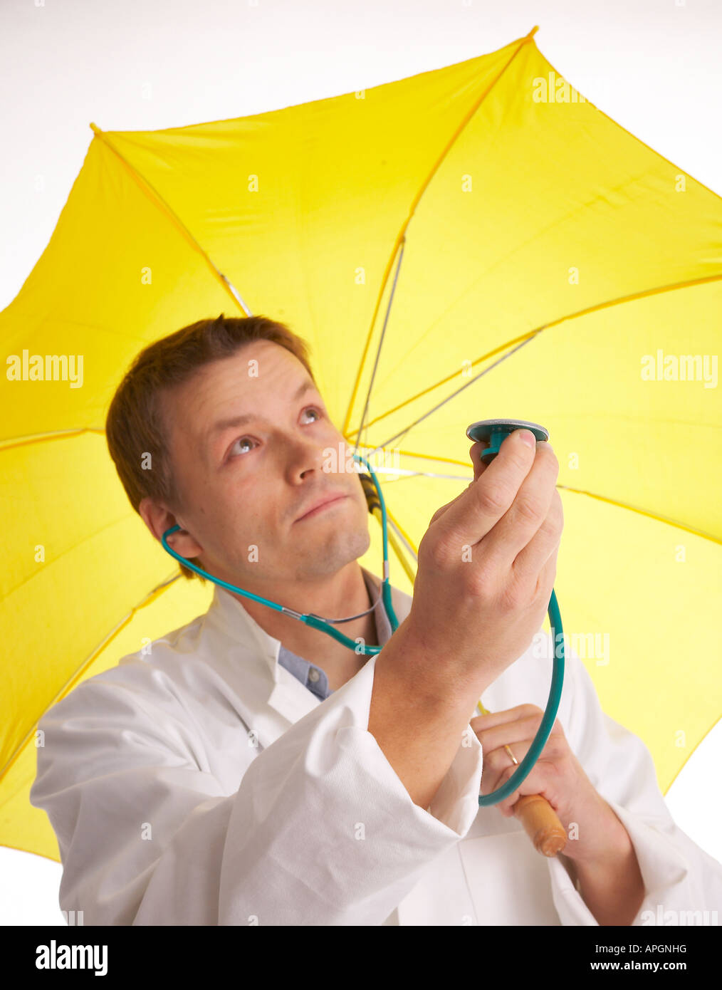 Doctor male apron stethoscope hi-res stock photography and images - Alamy