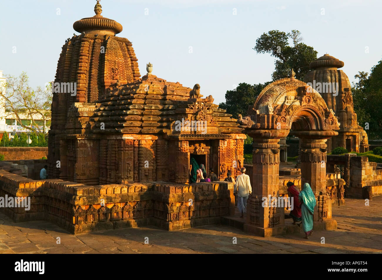 Tourists at Mukteswar Mandir with with ornate carving Bhubaneswar Orissa India Stock Photo