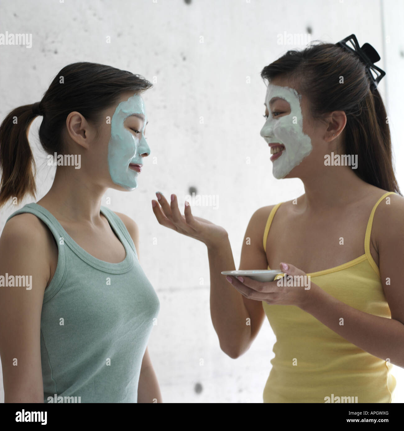 Chinese women face masks hi-res stock photography and images - Alamy