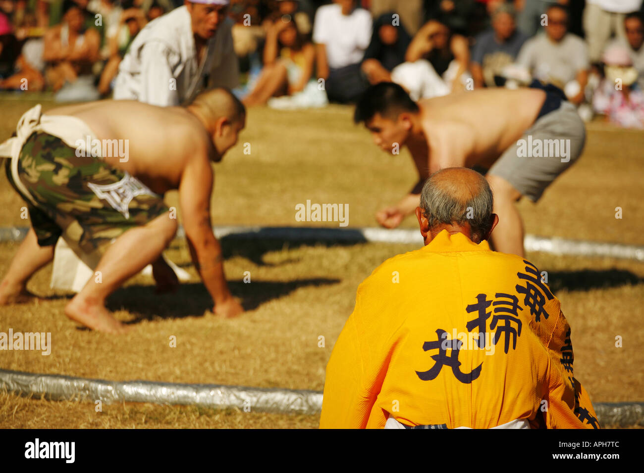 Referee judge sumo wrestling hires stock photography and images Alamy