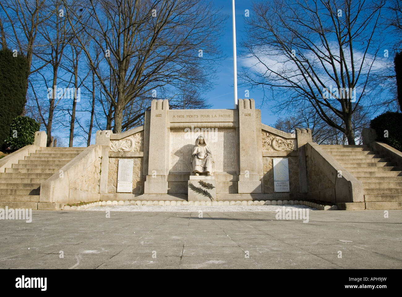 Bellac france hi-res stock photography and images - Alamy
