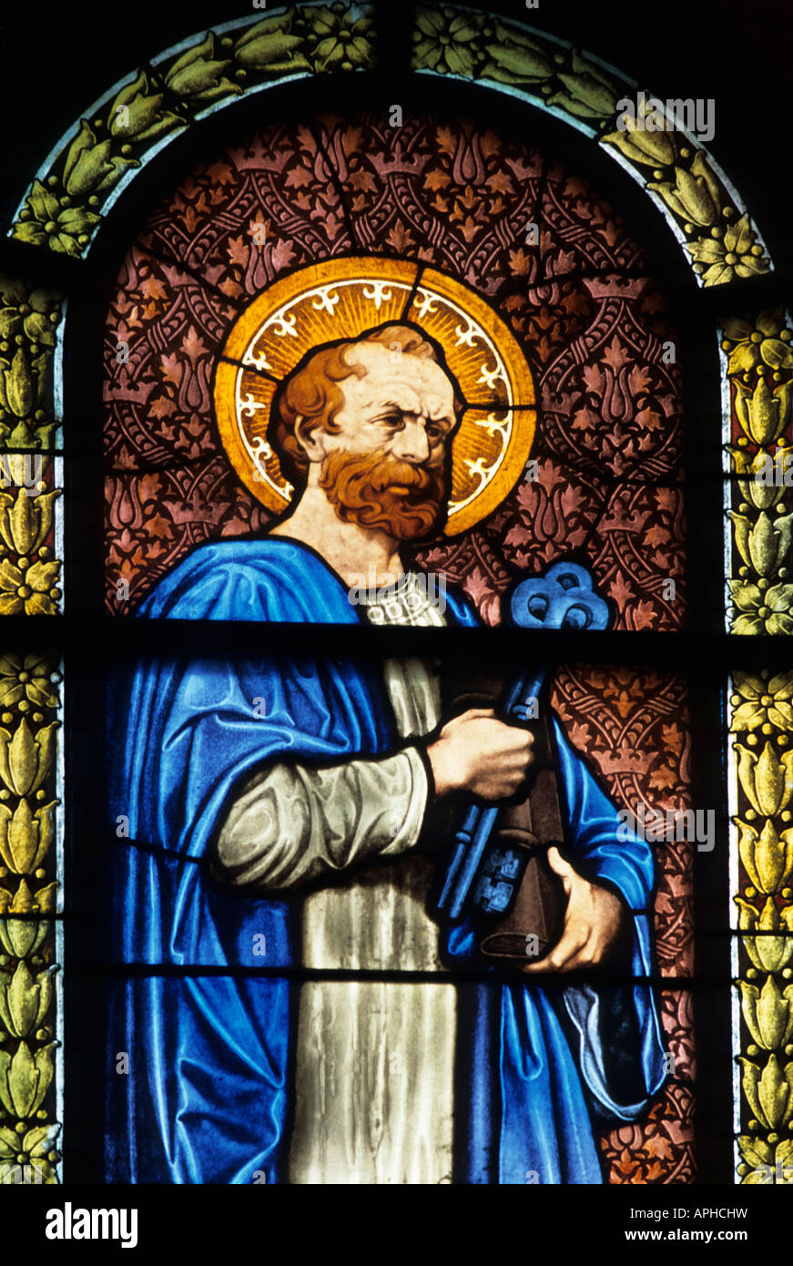 BEAUTIFUL STAINED GLASS WINDOW IN SAINT PAUL CATHEDRAL, ST.PAUL