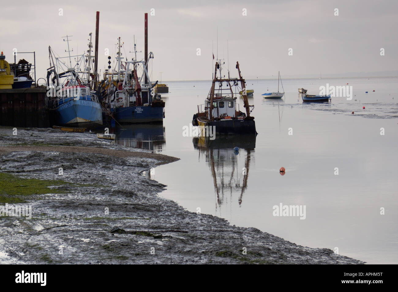 Leigh on sea essex fishing boats hires stock photography and images