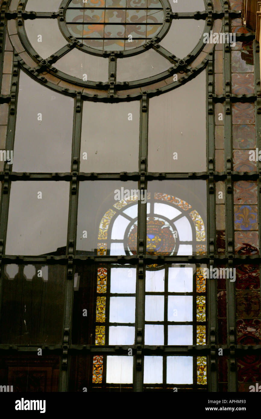 Double arched windows hi-res stock photography and images - Alamy