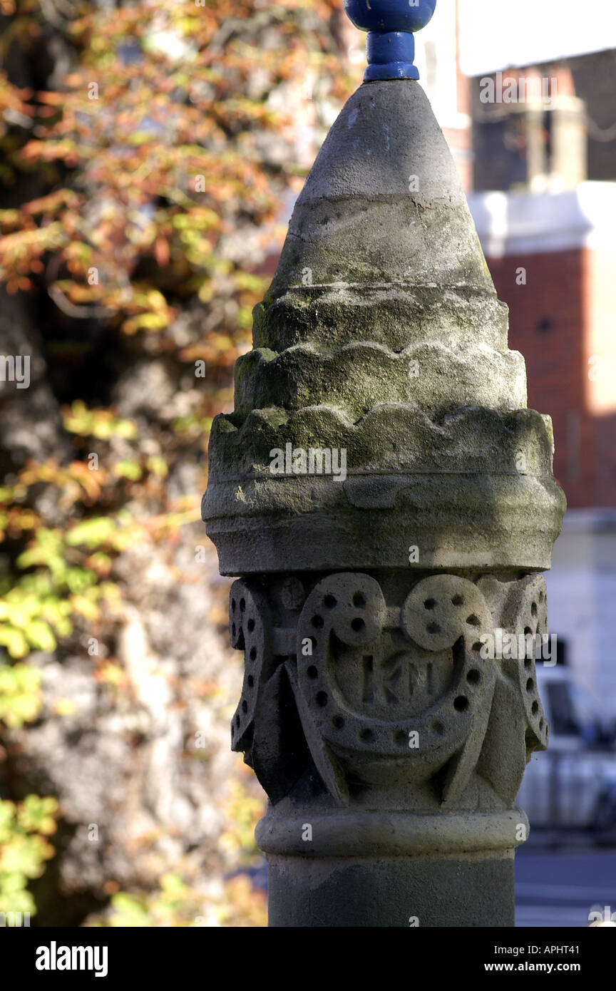 Coronation stone hires stock photography and images Alamy