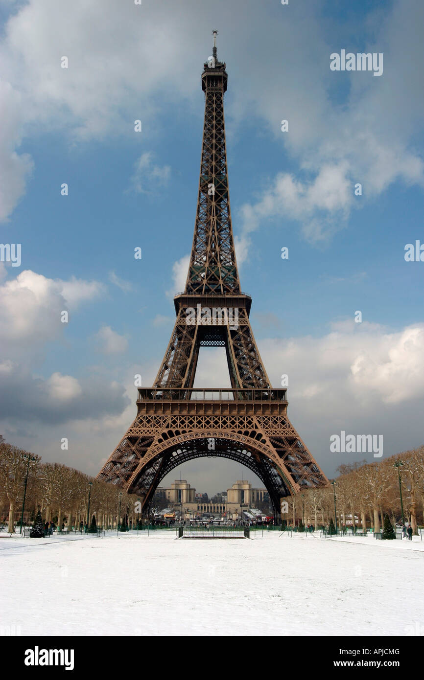 Eiffel tower in the snow Paris France Wednesday Photographer Andrew Wheeler Stock Photo