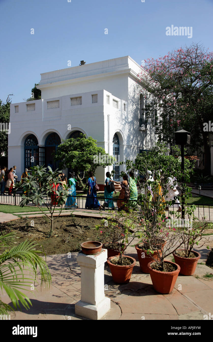 Visitors outside The Gandhi Museum, Delhi, Uttar Pradesh, India Stock Photo