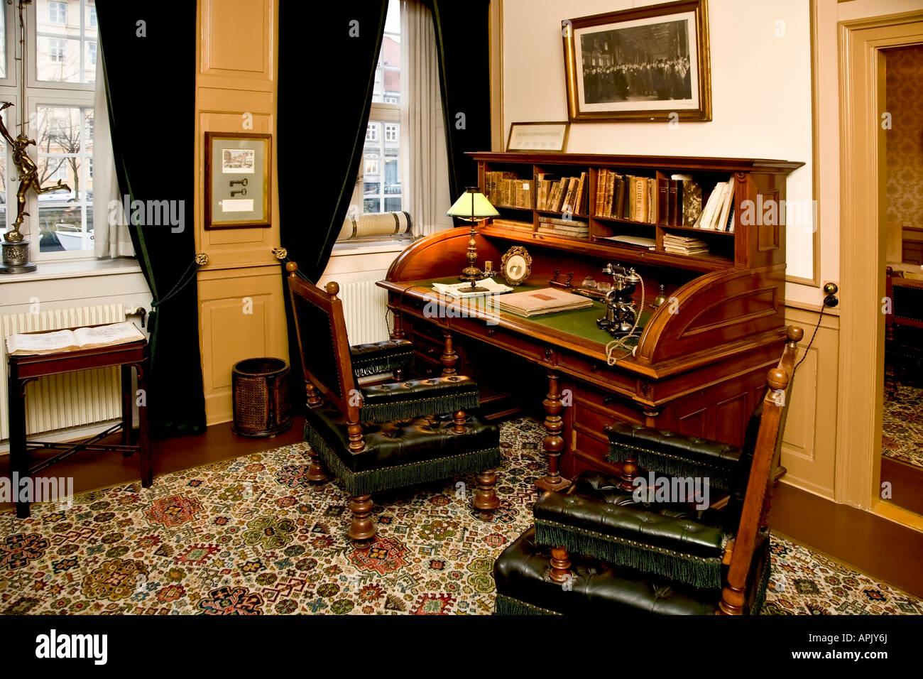 Old office interior Stock Photo - Alamy