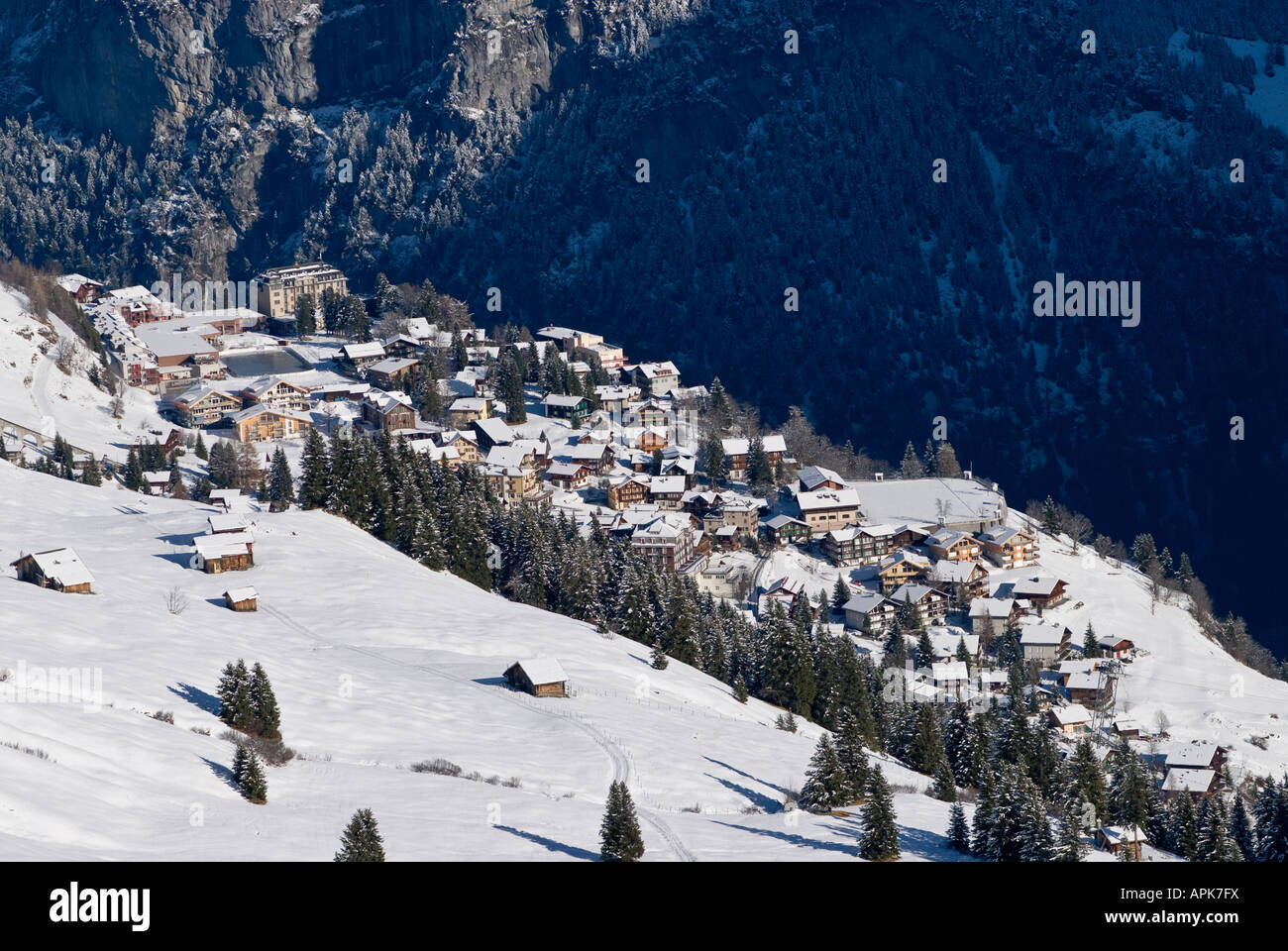 Small alpine village of Mürren covered in early winter snow, Bernese ...