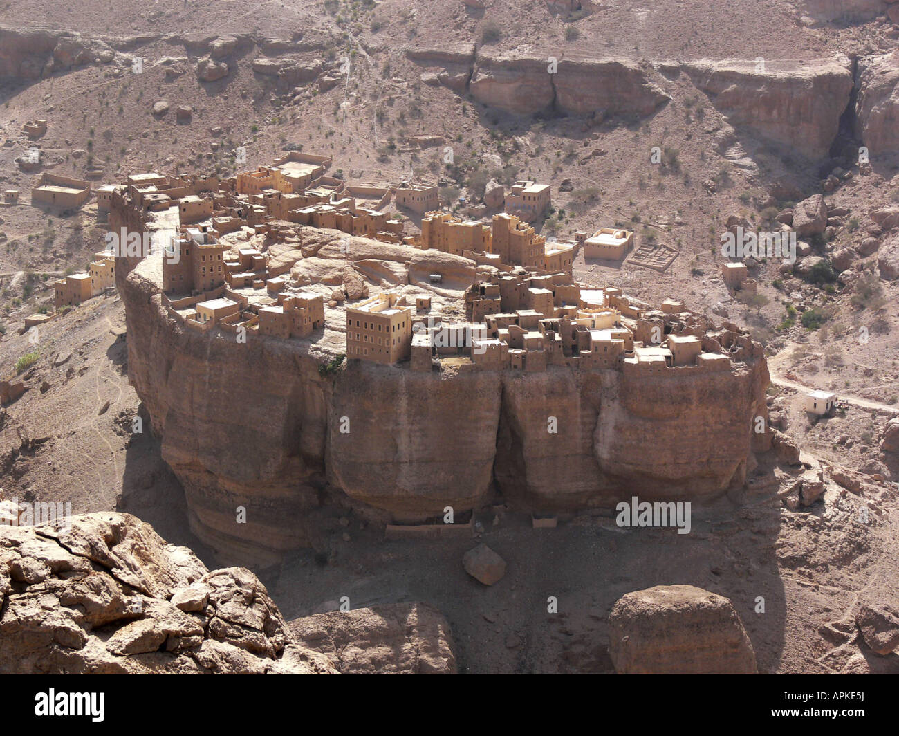 Hajjaryn rock fortress , Yemen, Hadramaut, Al Hajjaryn Stock Photo