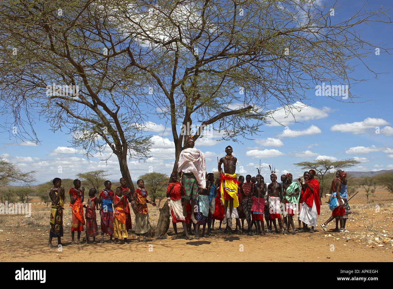 Samburu warriors dancing, Kenya, Samburu Gebiet, Isiolo Stock Photo