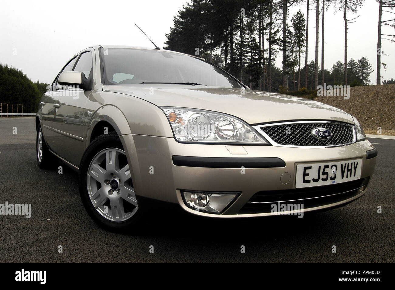 Ford Mondeo 2003 High Stock Photography and - Alamy