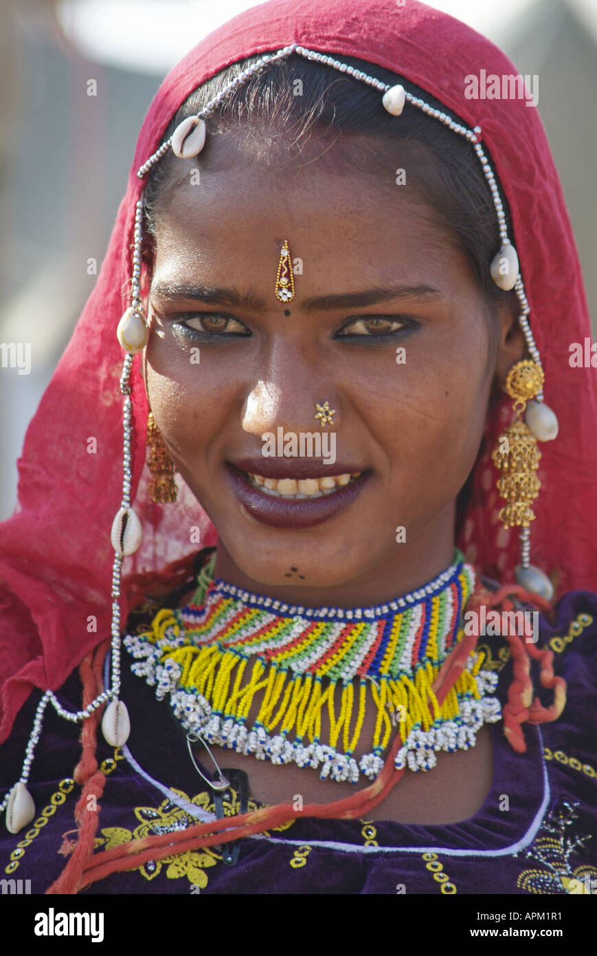 Portrait of a woman in traditional Rajasthani dress, India Stock Photo ...