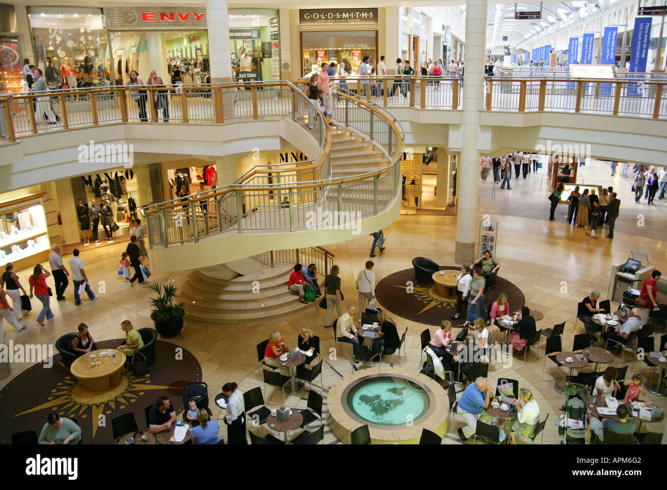 Bluewater shop complex hi-res stock photography and images - Alamy