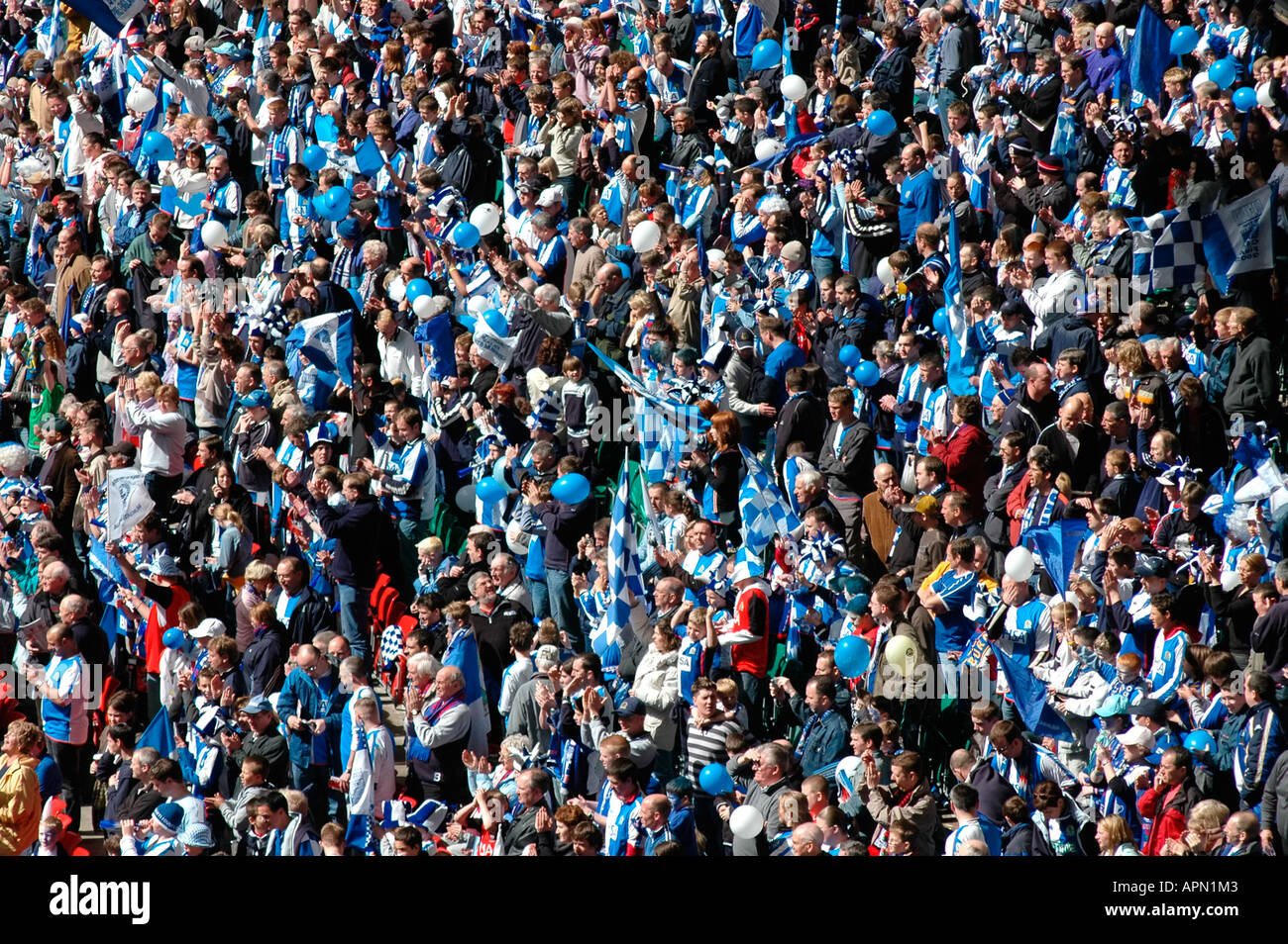 Football Crowd High Resolution Stock Photography and Images Alamy
