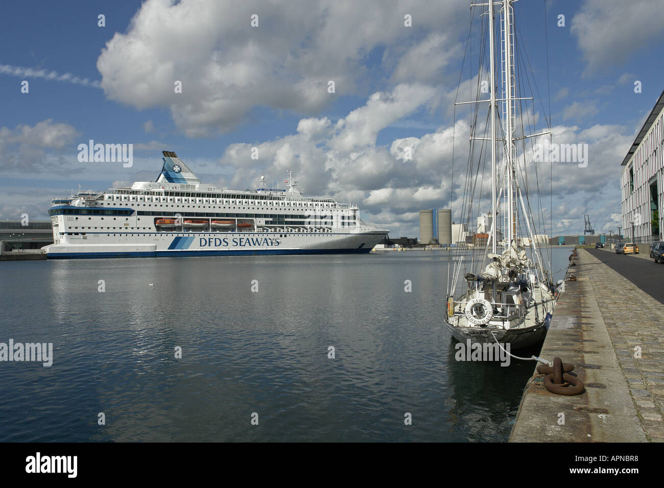 DFDS car ferry Pearl of Scandinavia berthed in the Free Harbour Copenhagen  on a sunny autumn day awaiting departure to Oslo Stock Photo - Alamy