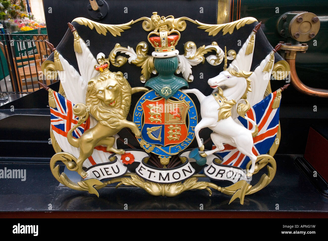 The lion and unicorn coat of arms on the royal train at Windsor station Stock Photo