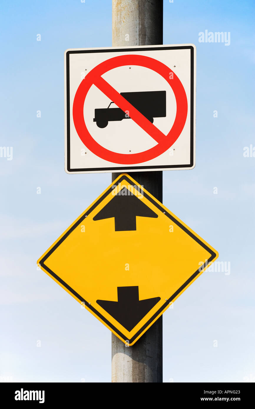 Black white image road signs hi-res stock photography and images - Alamy