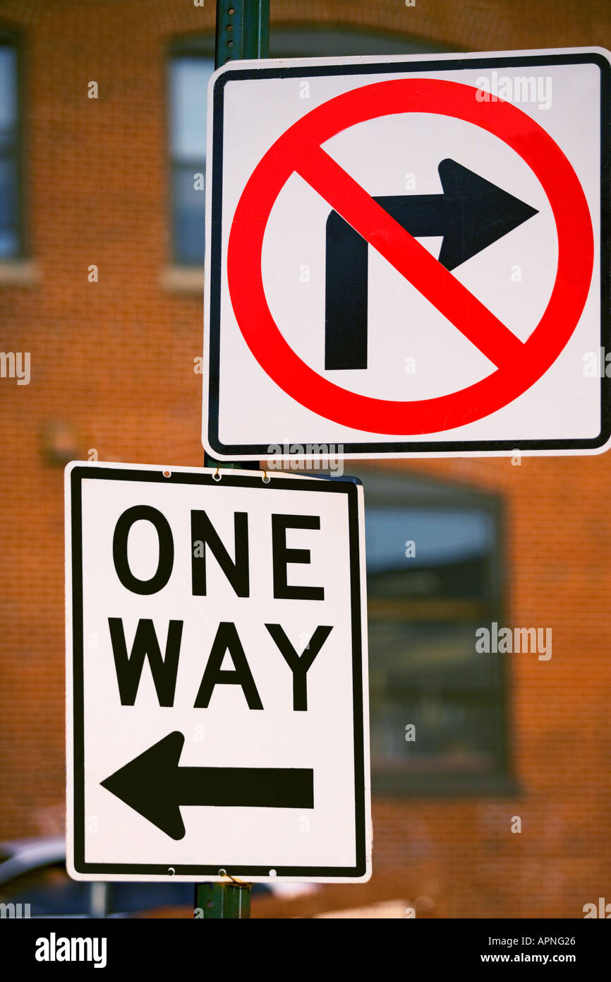 Flipping arrows hi-res stock photography and images - Alamy