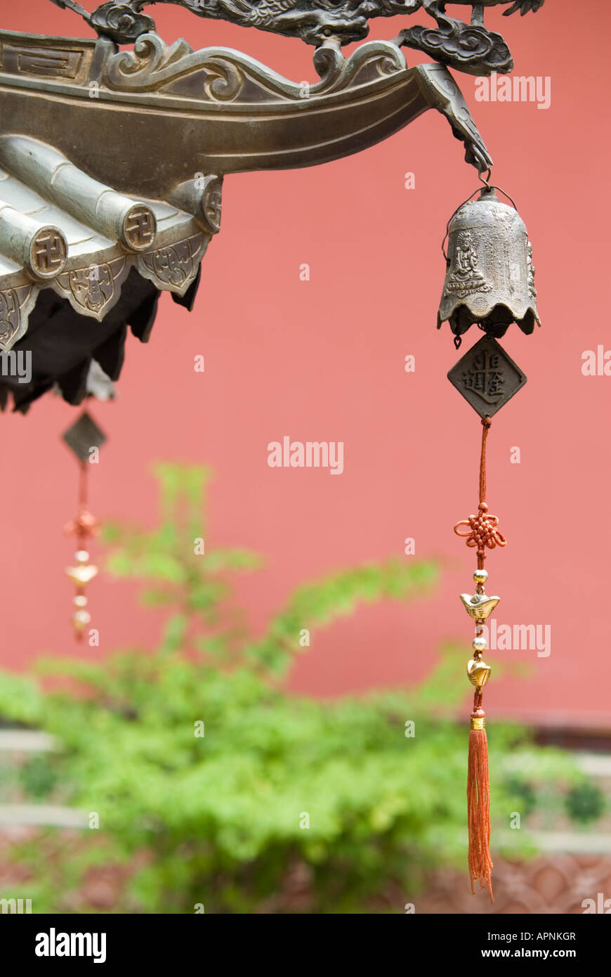 Chinese chime bells temple hires stock photography and images Alamy