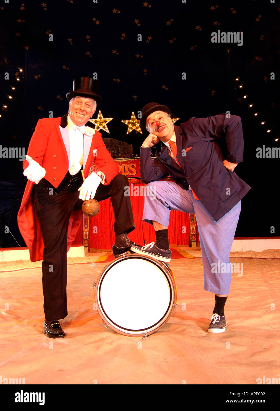 Circus ringmaster hi-res stock photography and images - Alamy