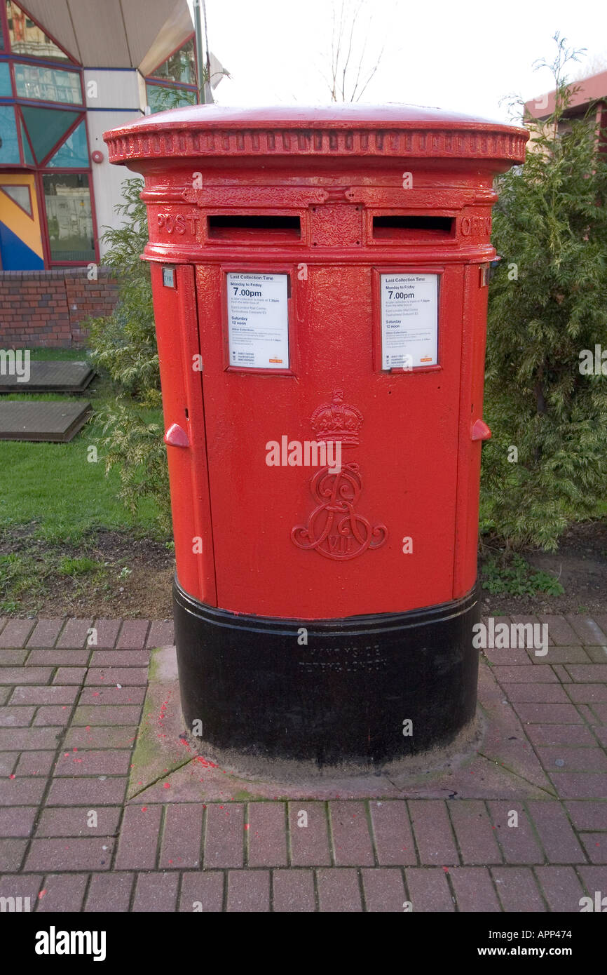 Pillar Box Slot High Resolution Stock Photography and Images Alamy