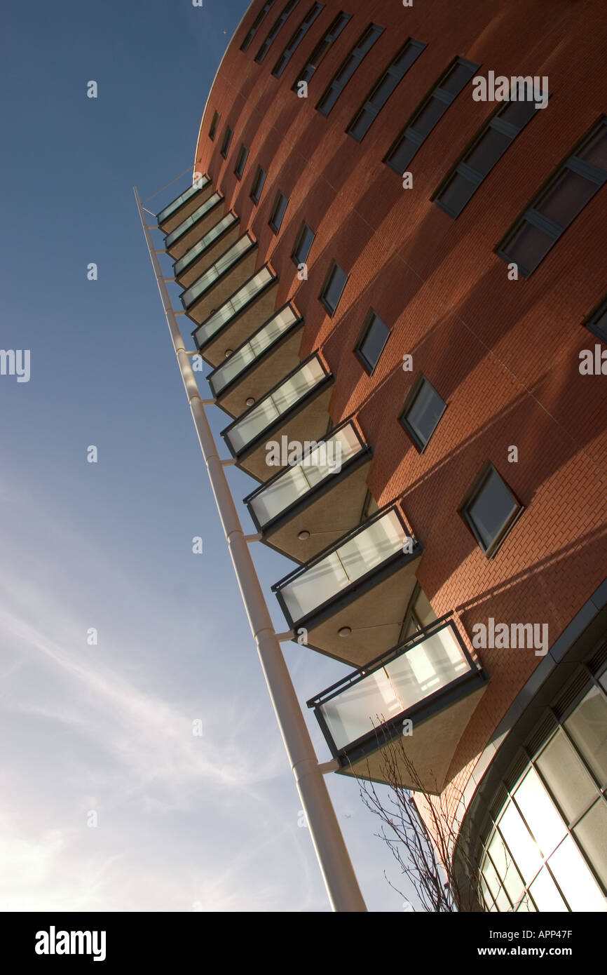 Block of flats balcony london hi-res stock photography and images - Alamy