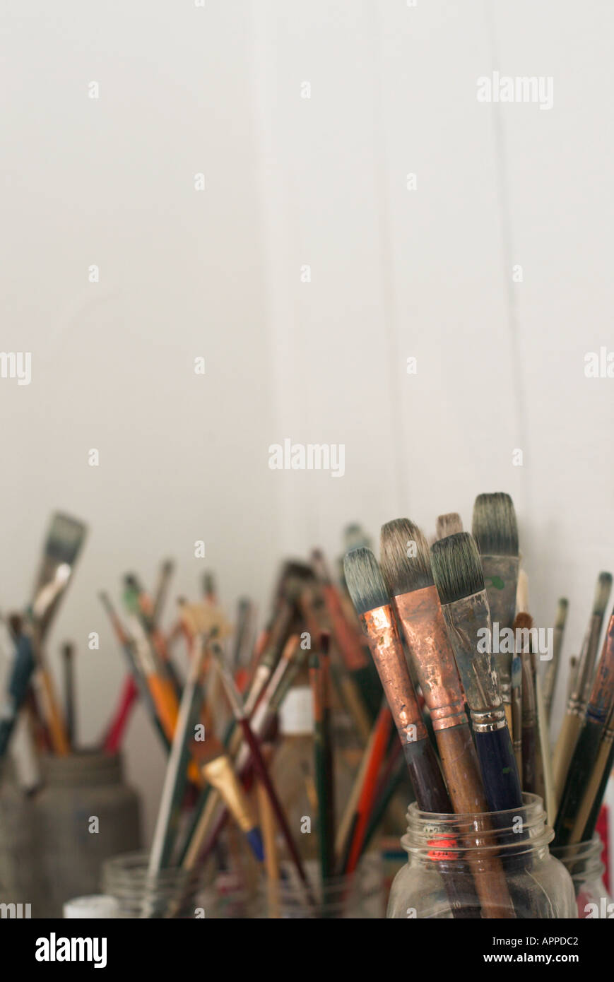 Artist paint brushes jars hi-res stock photography and images - Alamy