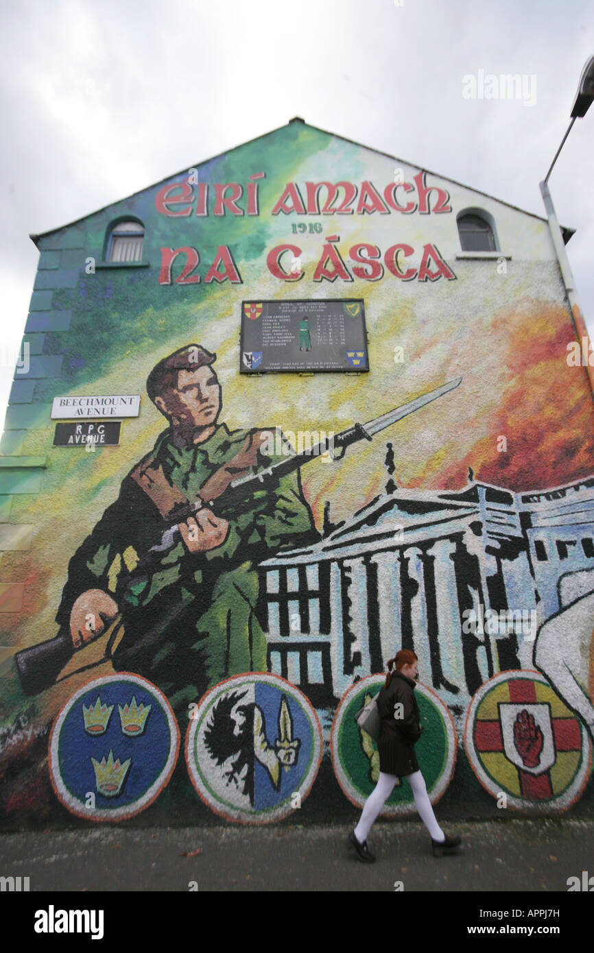 A west Belfast Irish Republican mural in Belfast, N.Ireland Stock Photo