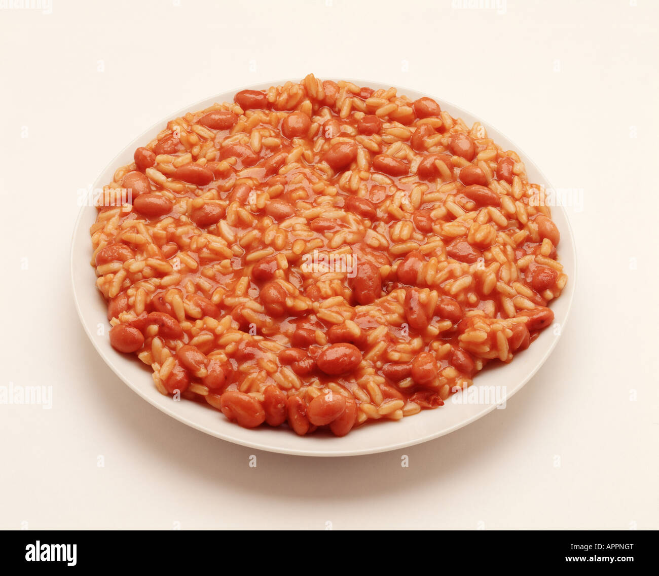 Spaghetti noodle past w baked beans tomato sauce Stock Photo Alamy