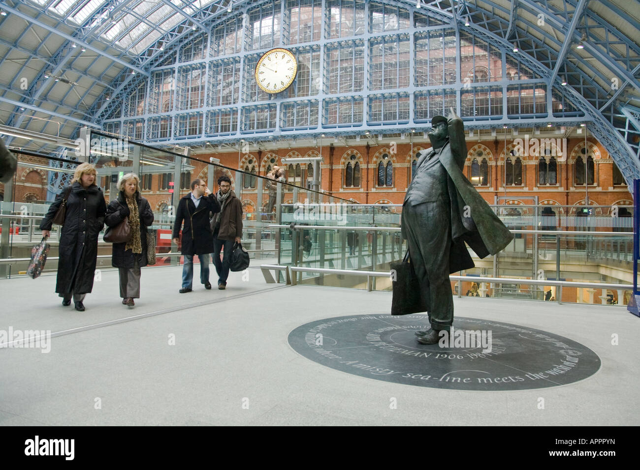 The statue of Benjamin Britten on the upper level of St pancras Station ...