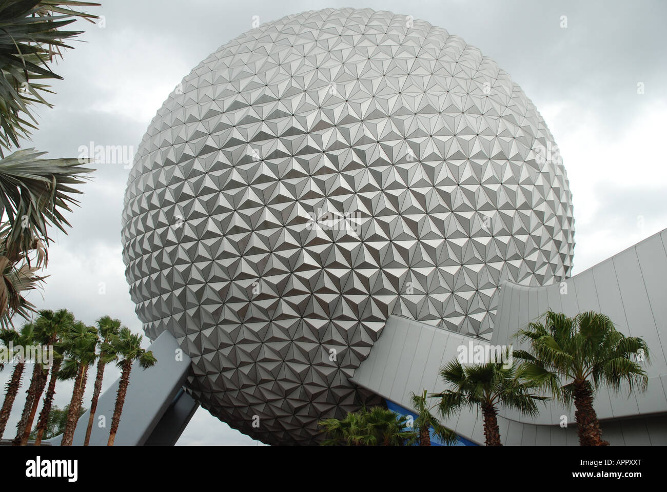 Epcot Sphere Ramp Epcot world sphere Stock Photo - Alamy