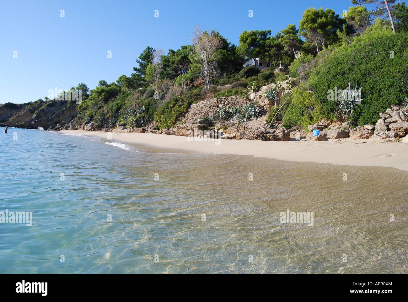 Sand pebbles beach turquoise hi-res stock photography and images - Alamy