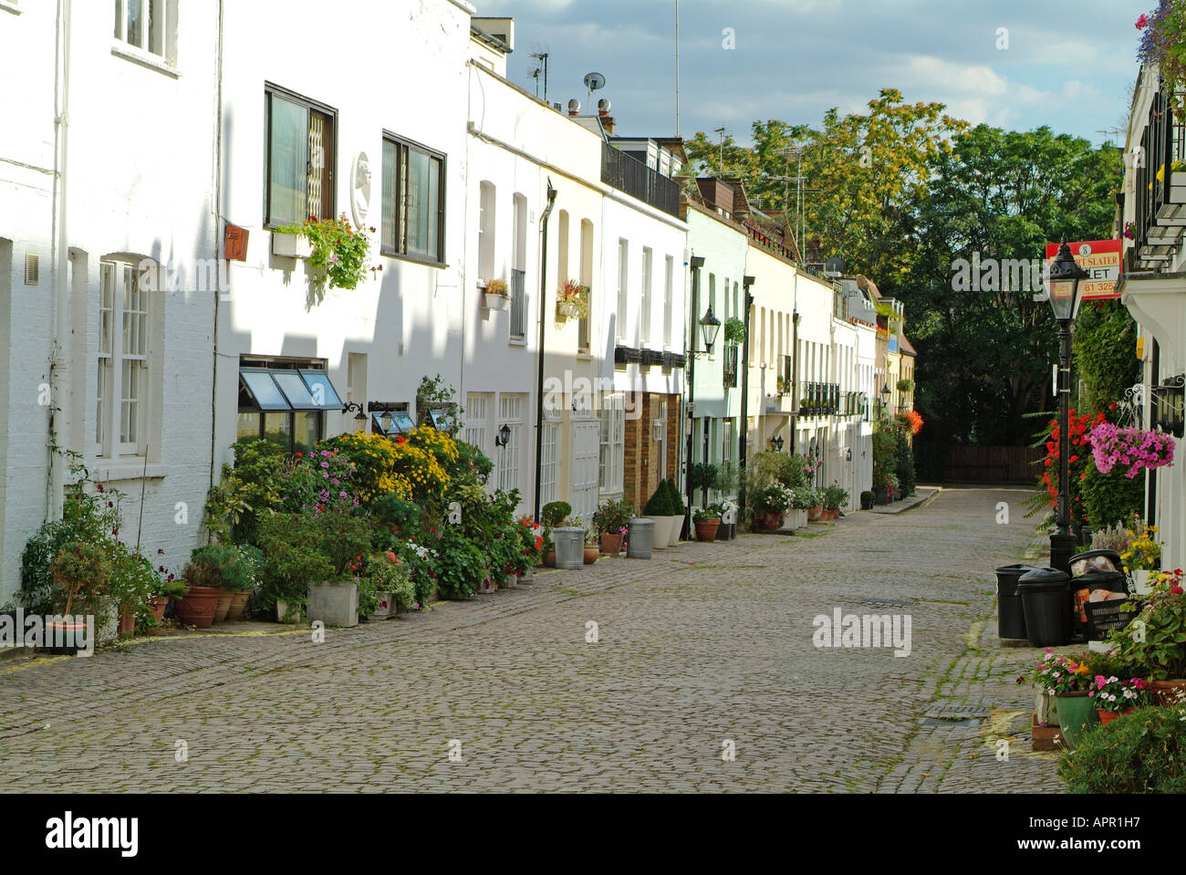 Ennismore Gardens Mews SW7 in Knightsbridge, London Stock Photo Alamy