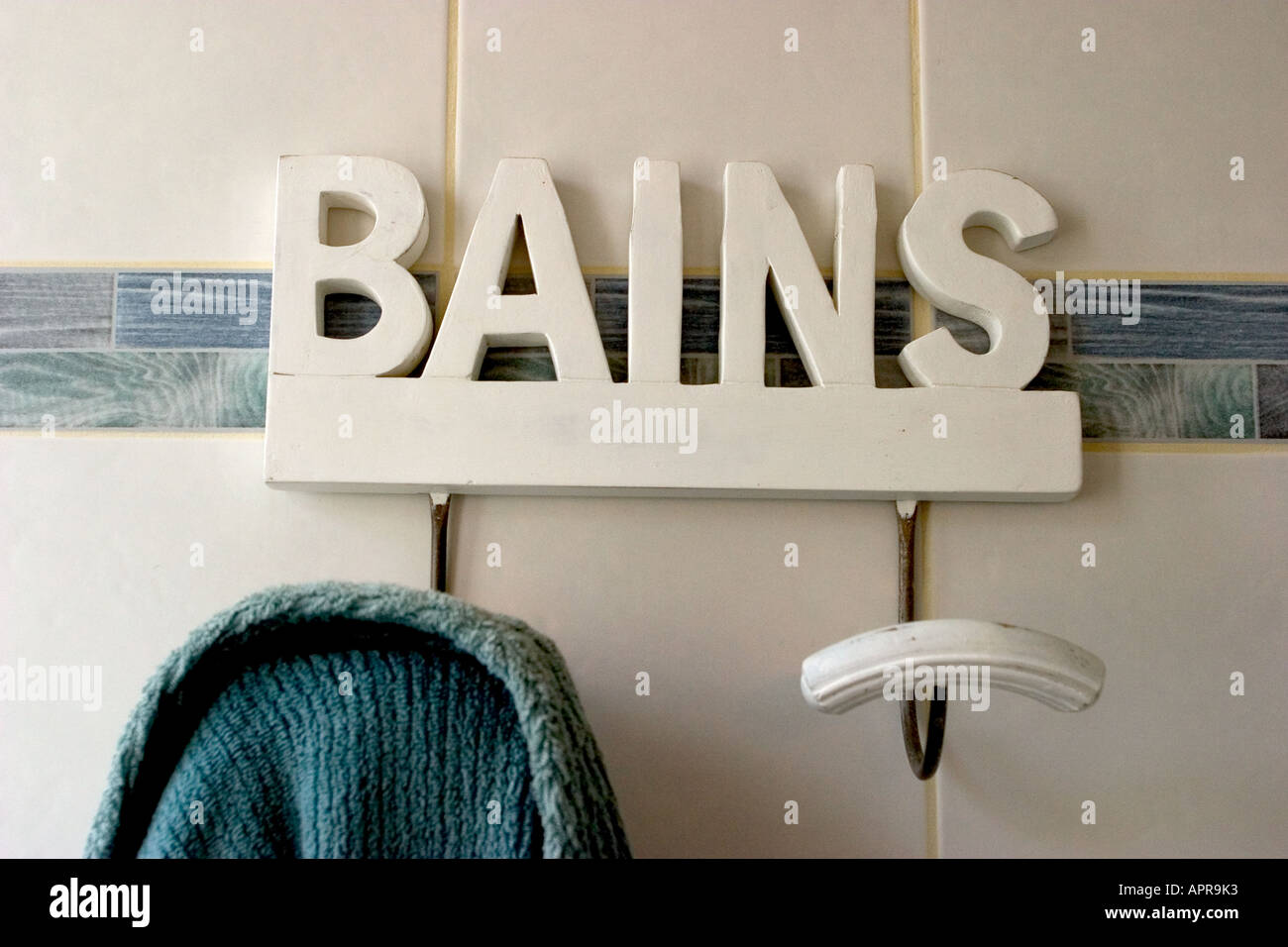bathroom sign in french Stock Photo - Alamy