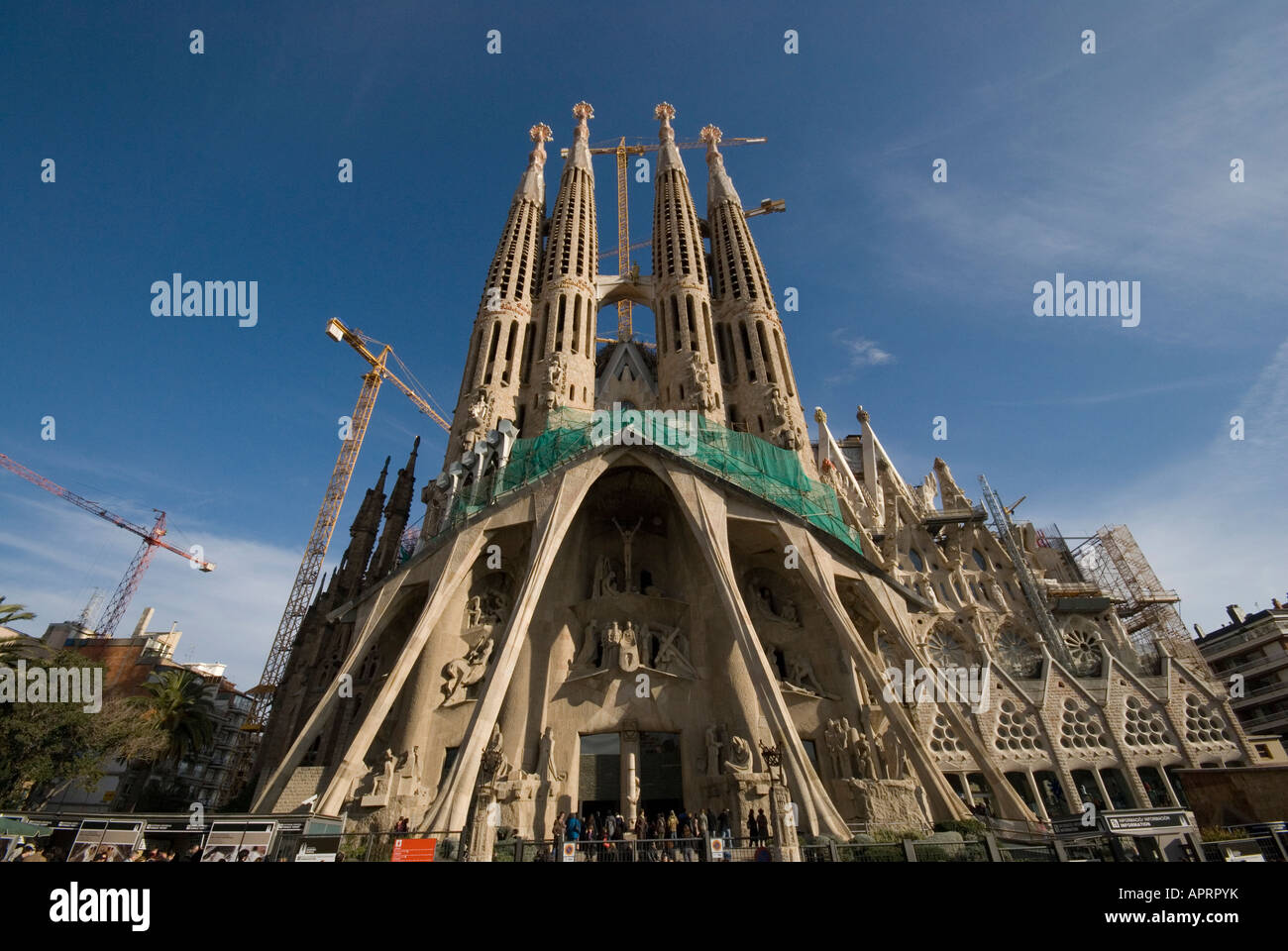 sagrada-familia-APRPYK.jpg