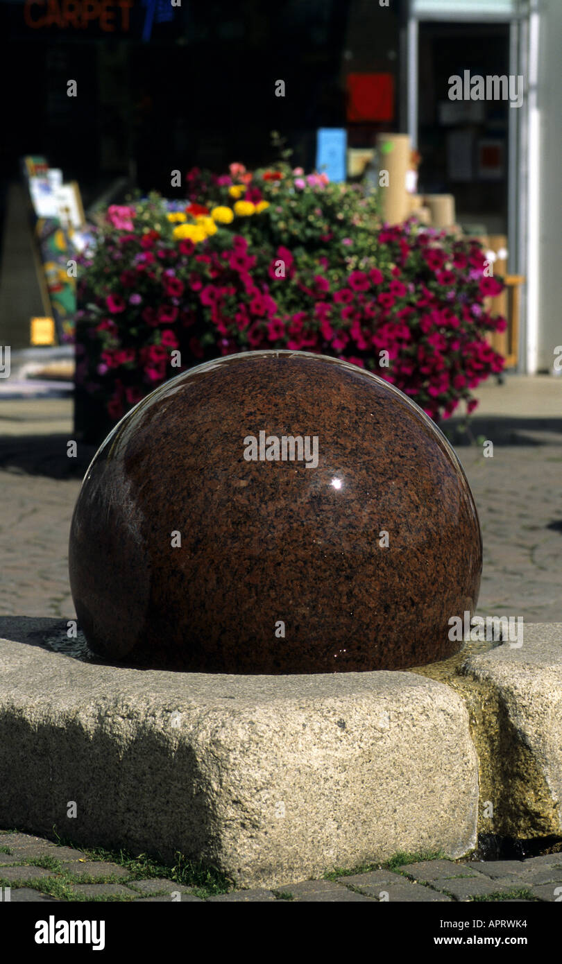 Water feature, Abbey End, Kenilworth, Warwickshire, England, UK Stock