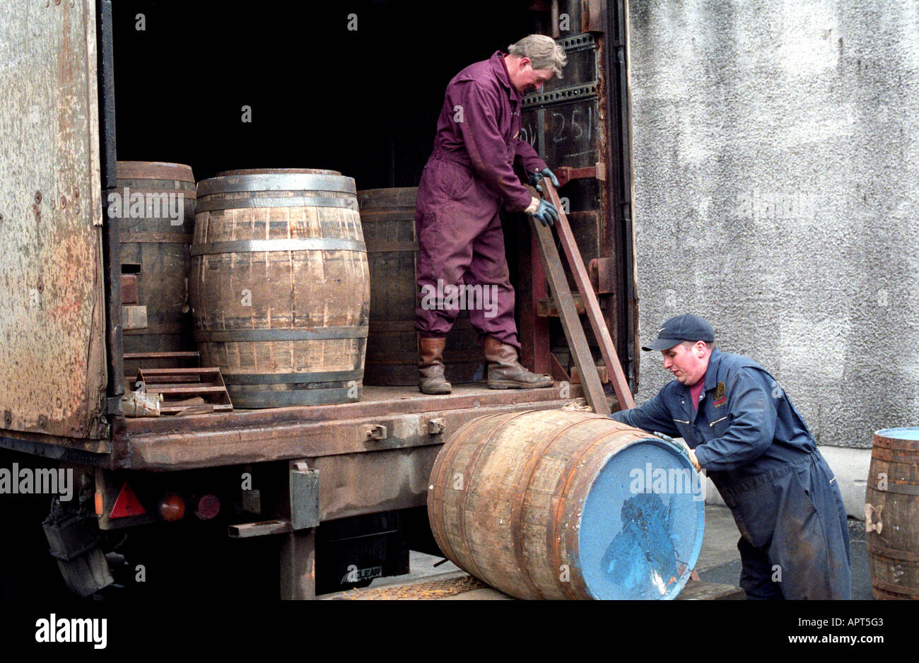 Scotland Whiskey Distillery Stills Bunnahabhainn Islay Stock Photo Alamy