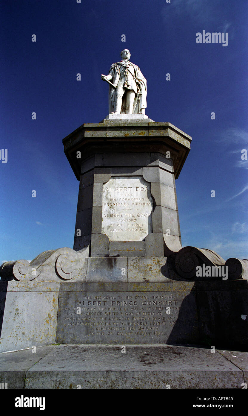 A statue and memorial to Prince Albert Queen Victoria s consort in Tenby Stock Photo