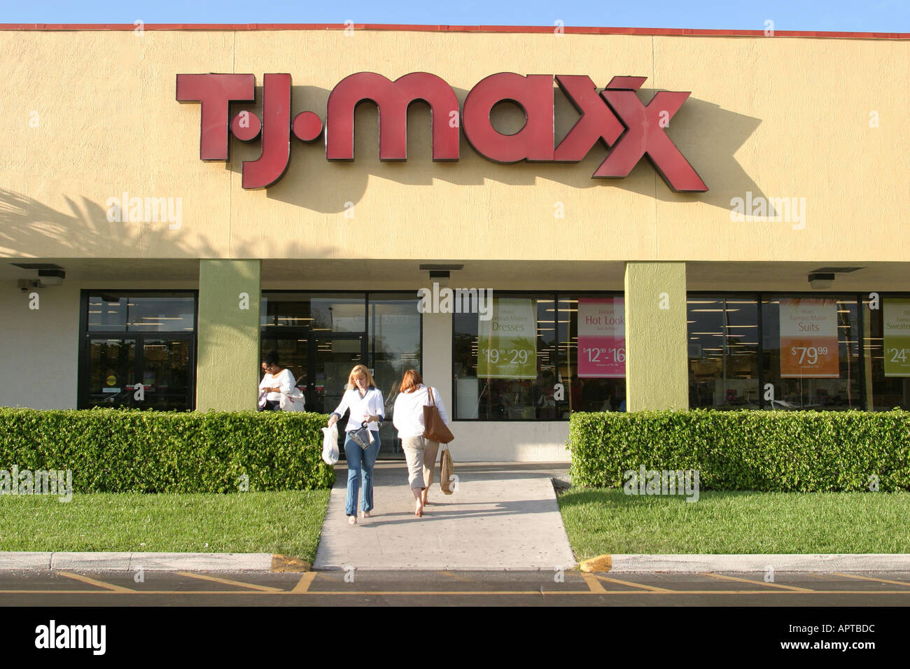 Save Money When Shopping at T.j.maxx. Join Karma For Free
