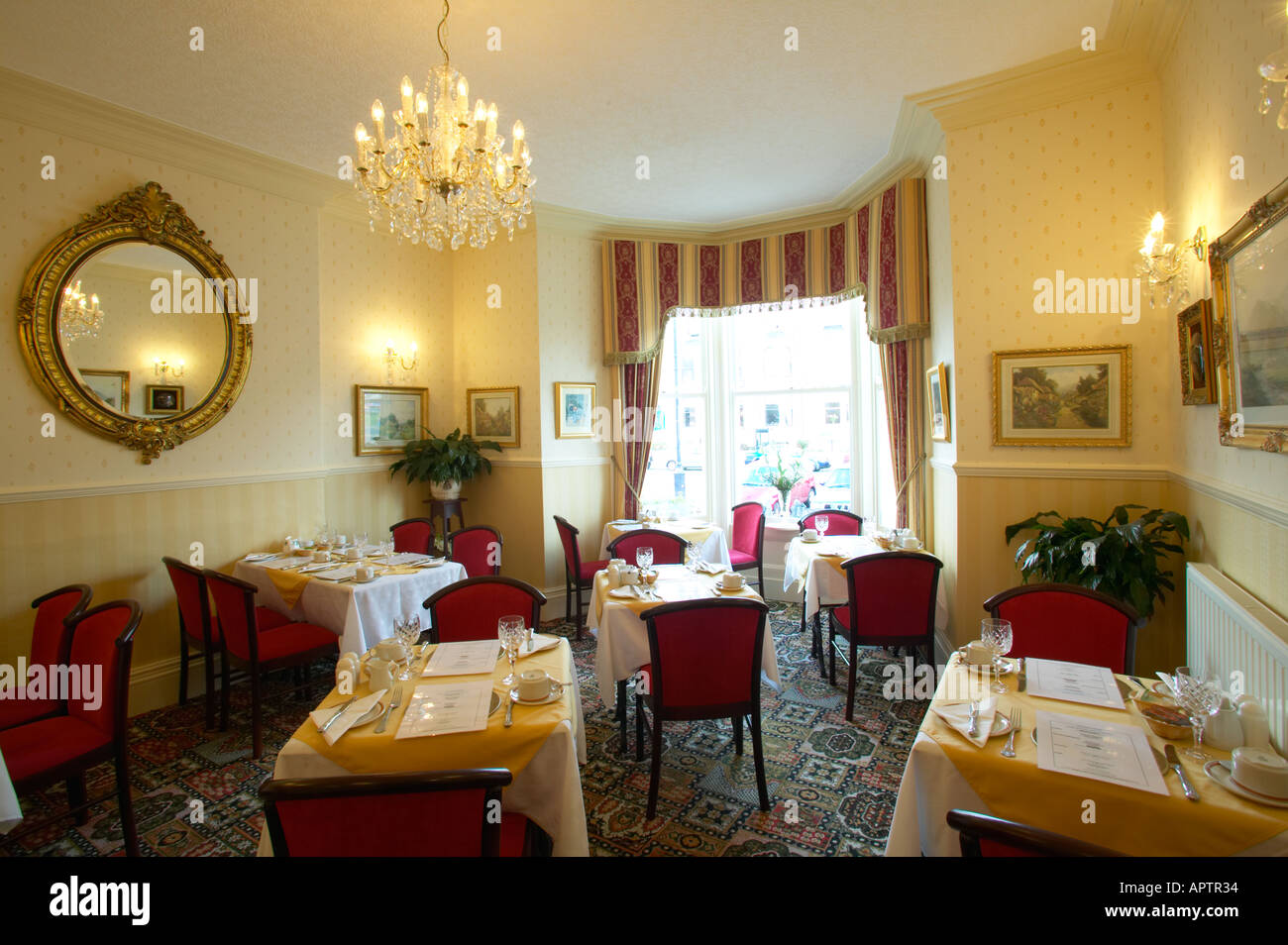 small bed and breakfast hotel in Llandudno North Wales dining room