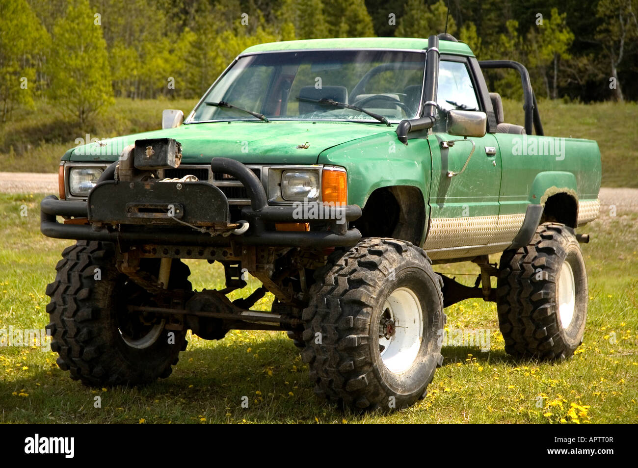 hilux4x4 #carros #offroad #rural #barnfind #antesedepois #cars #picku