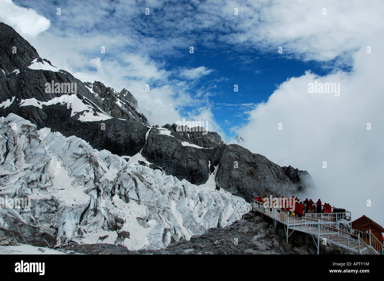 Yulong glacier china hi-res stock photography and images - Alamy