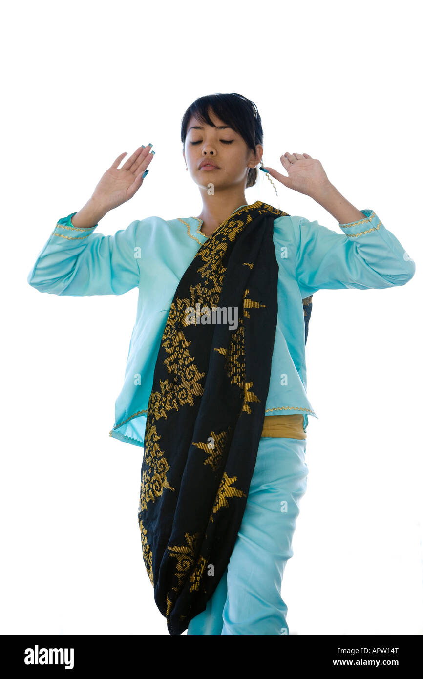 Traditional filipino folk dance hi-res stock photography and images - Alamy
