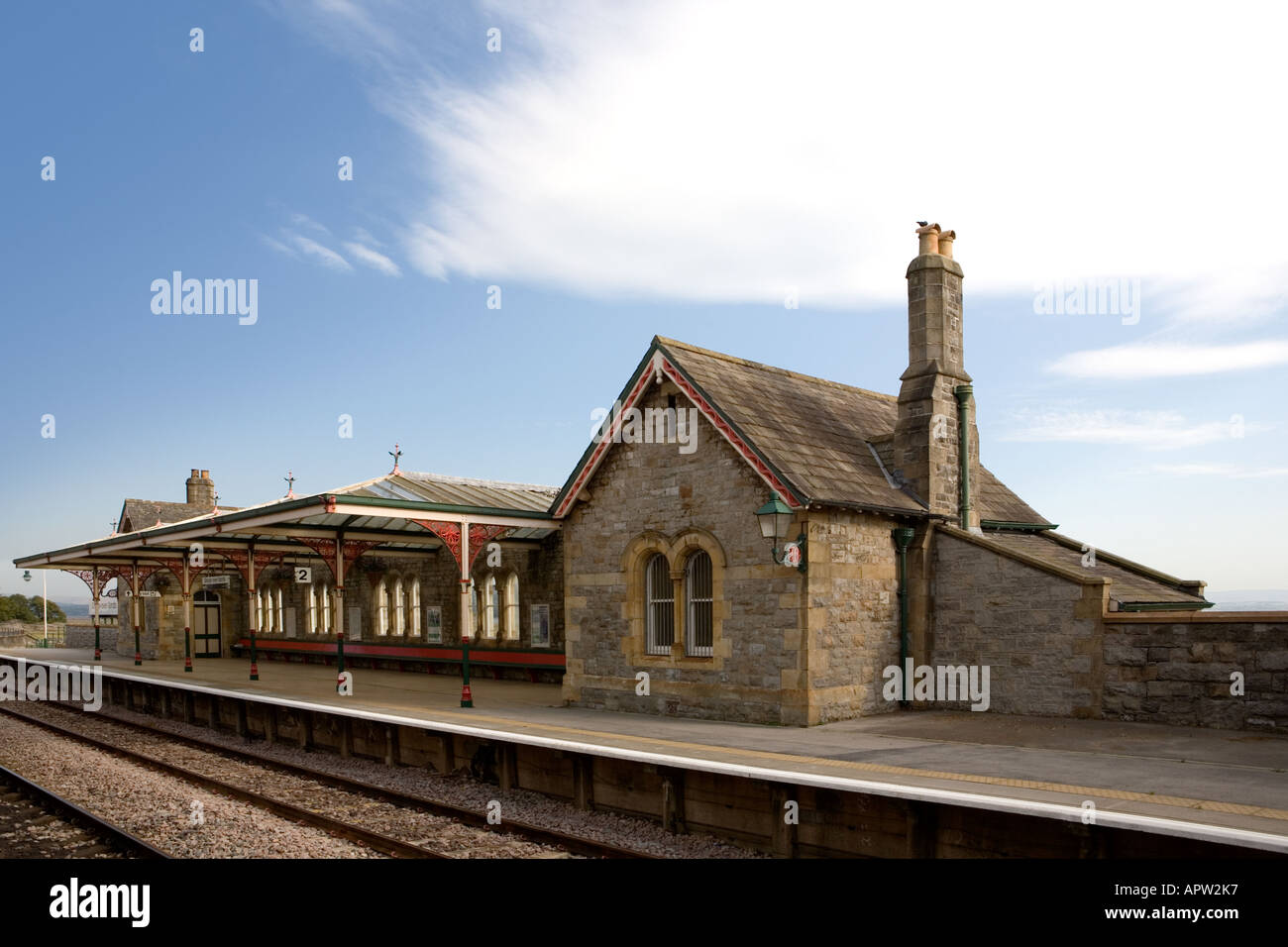 Platform 2, Grange-over-Sands railway station. Cumbria Stock Photo