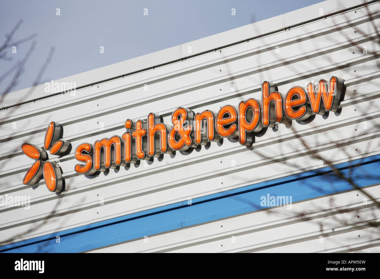 Smith and Nephew Logo Stock Photo Alamy